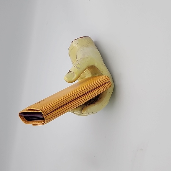 LOUIS VUITTON Tassil Yellow Epi Leather Elise Wallet - Picture 5 of 11